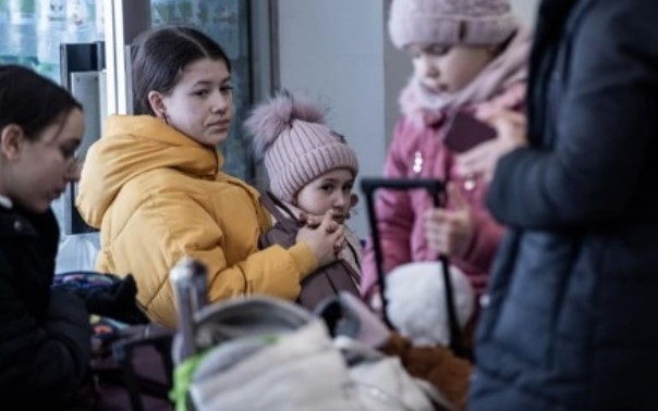 Две трети от украинските деца вече са бежанци